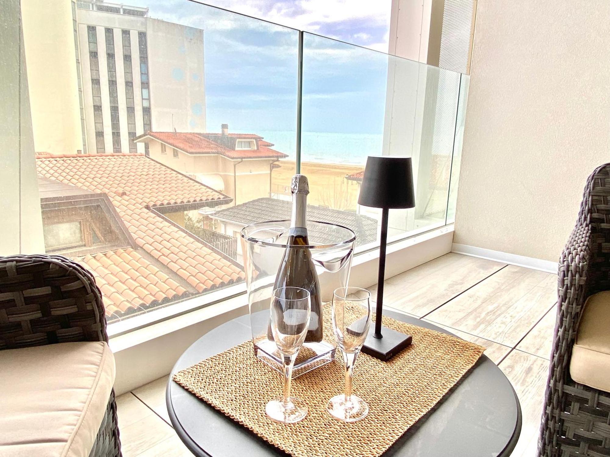 Appartamento Tahiti Frontemare - - Solo Famiglie *