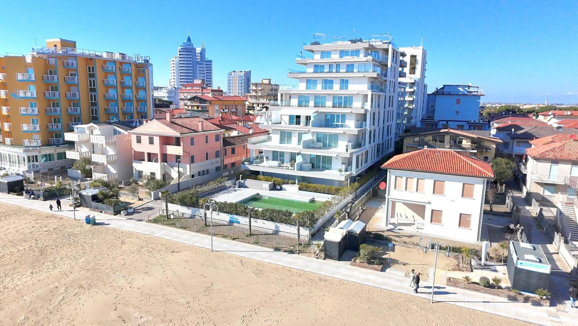 Tahiti Frontemare - - Solo Famiglie Lido di Jesolo
