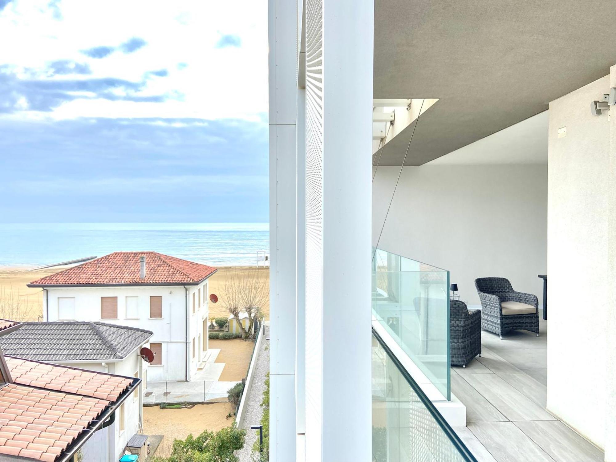 Tahiti Frontemare - - Solo Famiglie Lido di Jesolo